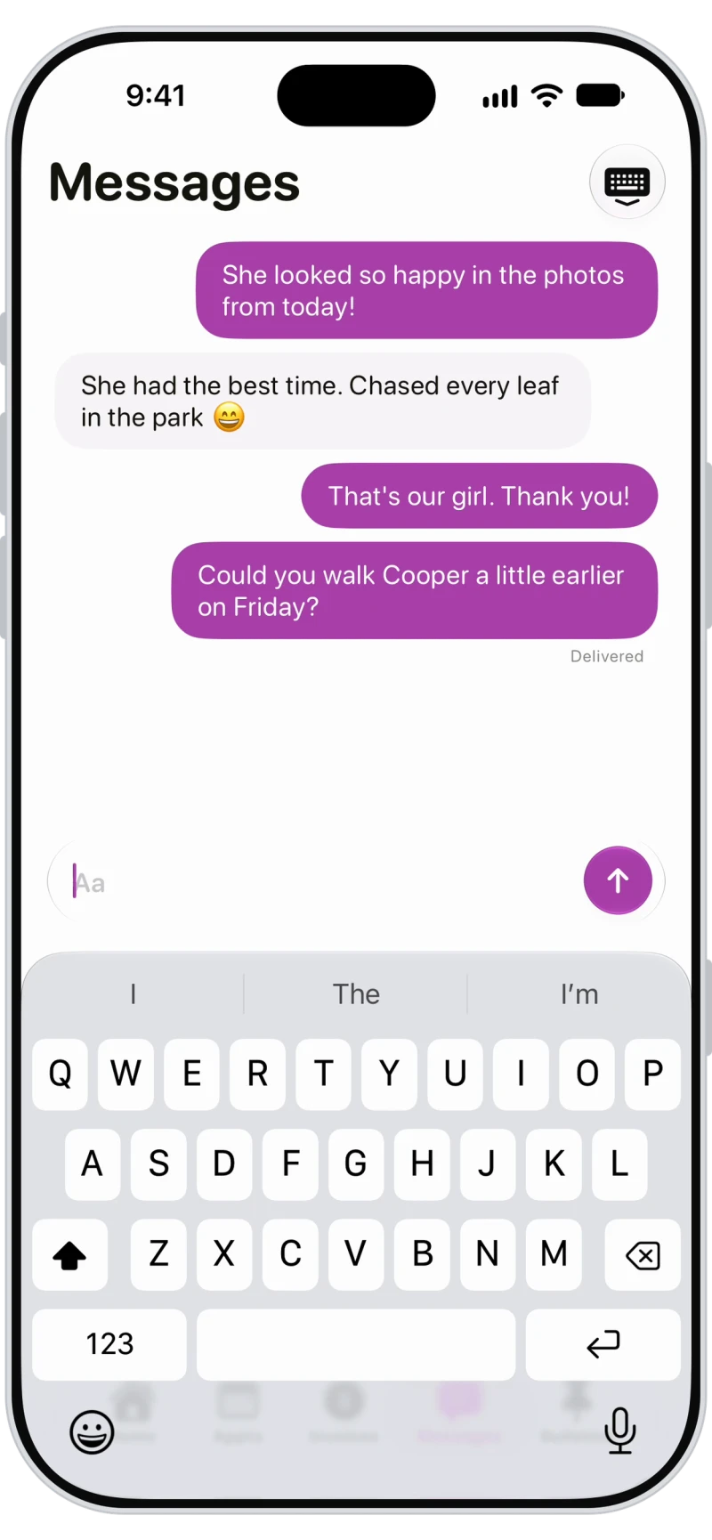 Pet owner messaging their pet sitter in the Walkies Journal app